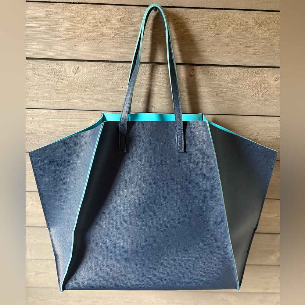 Vince Camuto Tote Bag XL - Picture 4 of 12